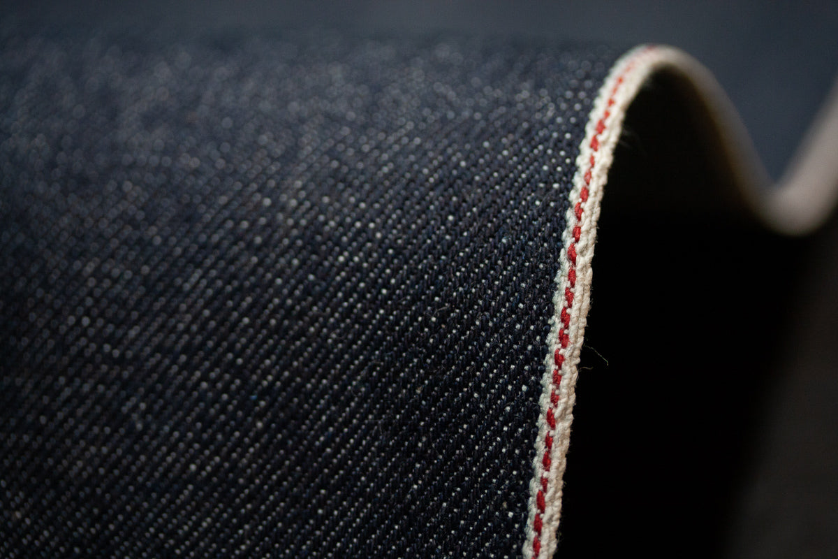 S-018 - 11,8 oz - elastic dark indigo selvage denim
