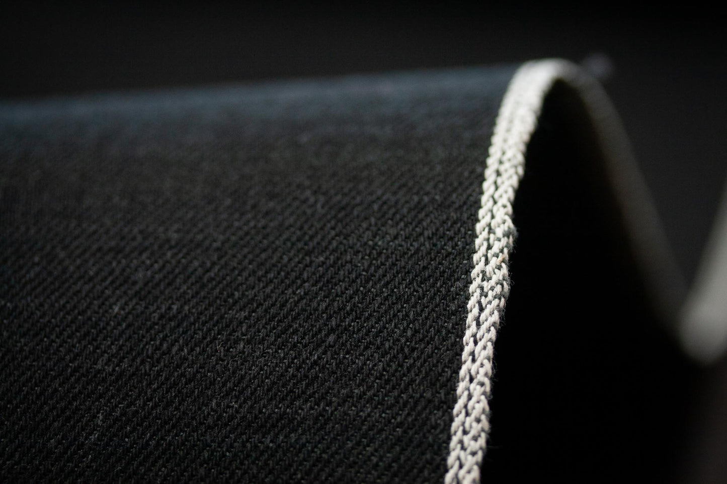 S-039 - 15 oz - black selvage denim