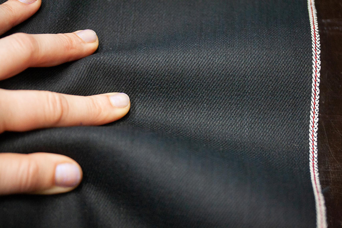 S-024 - 11 oz - elastic black selvage denim