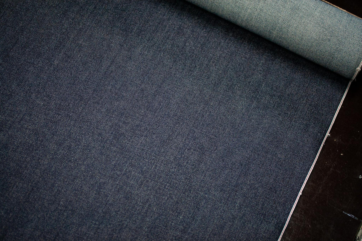 S-027 - 12,1 oz - dark indigo selvage denim