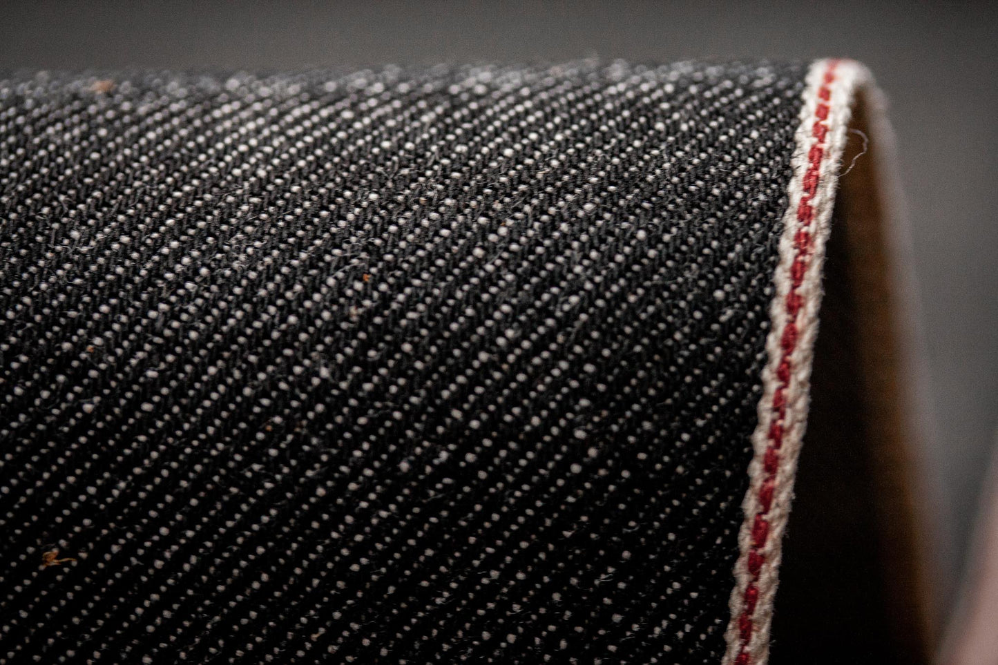 S-031 - 11,3 oz - black/grey selvage denim