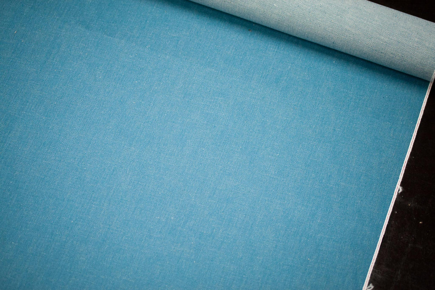 S-040 - 12 oz - bright blue selvage denim