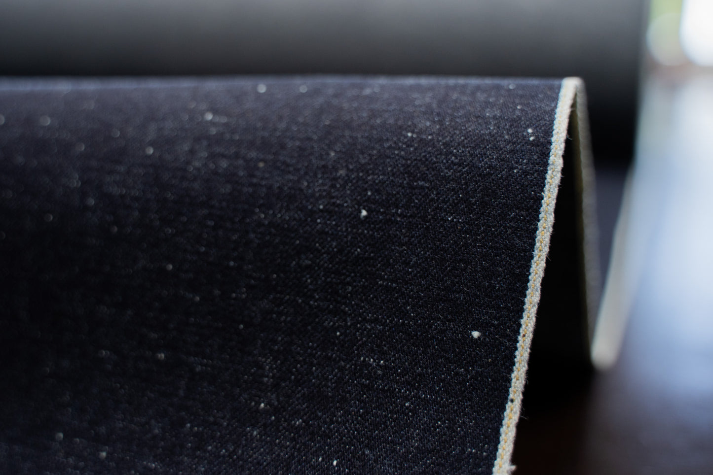 S-048 - 11,4 oz - noppy indigo selvage denim