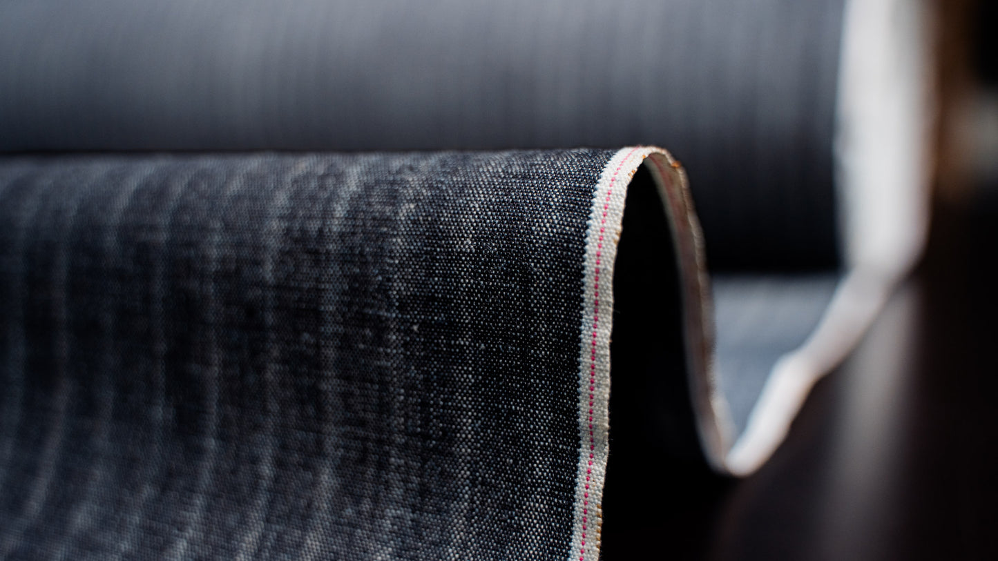 S-051 - 11 oz - striped indigo selvage chambray