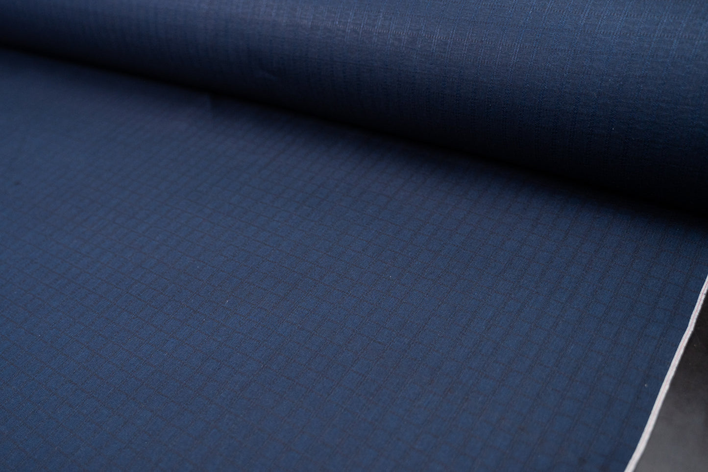 S-072 - 6 oz - checked indigo selvage chambray