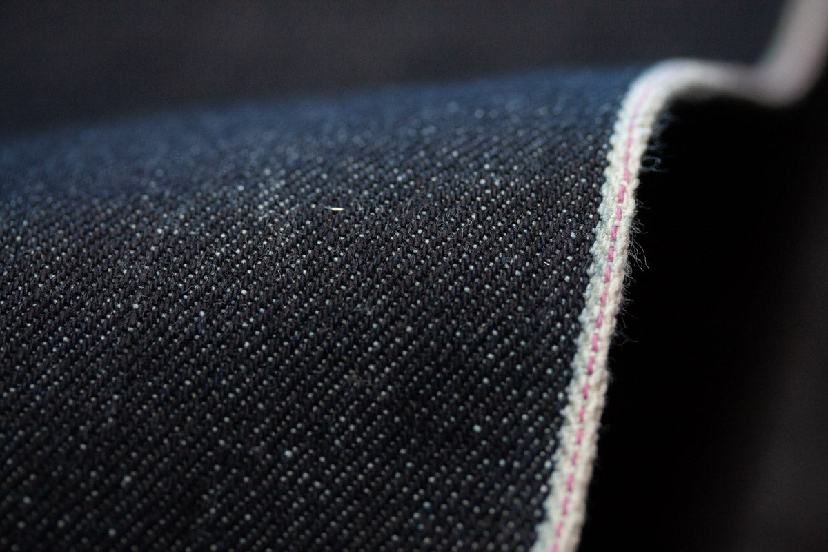 S-009 - 14 oz - elastic dark indigo selvage denim