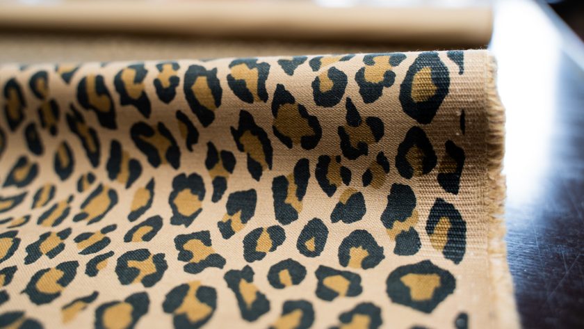 Camouflage, Leoparden, Muster, Leopardenmuster, Stoff für Taschen, Jacken, Hemden, Röcke und Kleider.